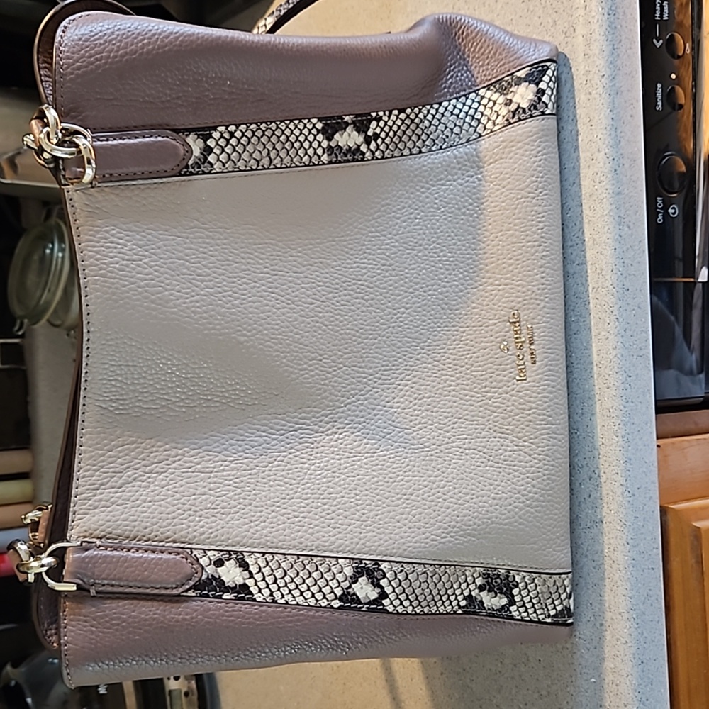 KATE SPADE POCKET BOOK - Picture 1 of 14